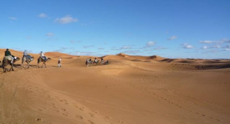 Wüstensand als Speichermedium der Zukunft? Forscher in Abu Dhabi halten dies für möglich