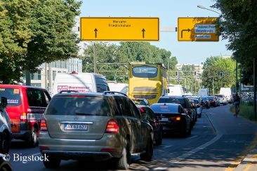 Wie hier in Berlin benötigt es etwa einen effizienten Stadtverkehr, um die Verkehrswende zu schaffen.