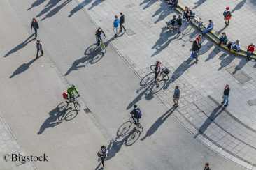 In Frankfurt ist man auf dem Fahrrad nachhaltig mobil unterwegs.